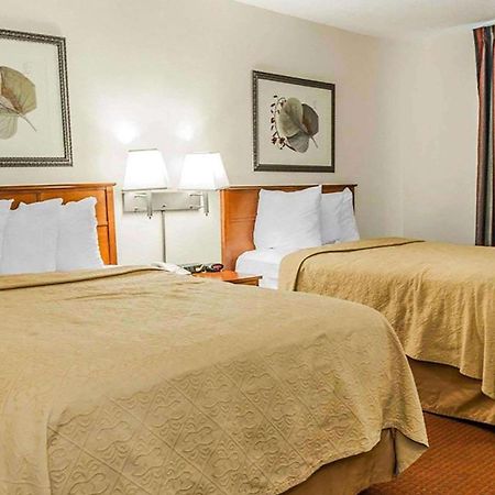 Baymont By Wyndham Indianapolis East Hotell Exteriör bild