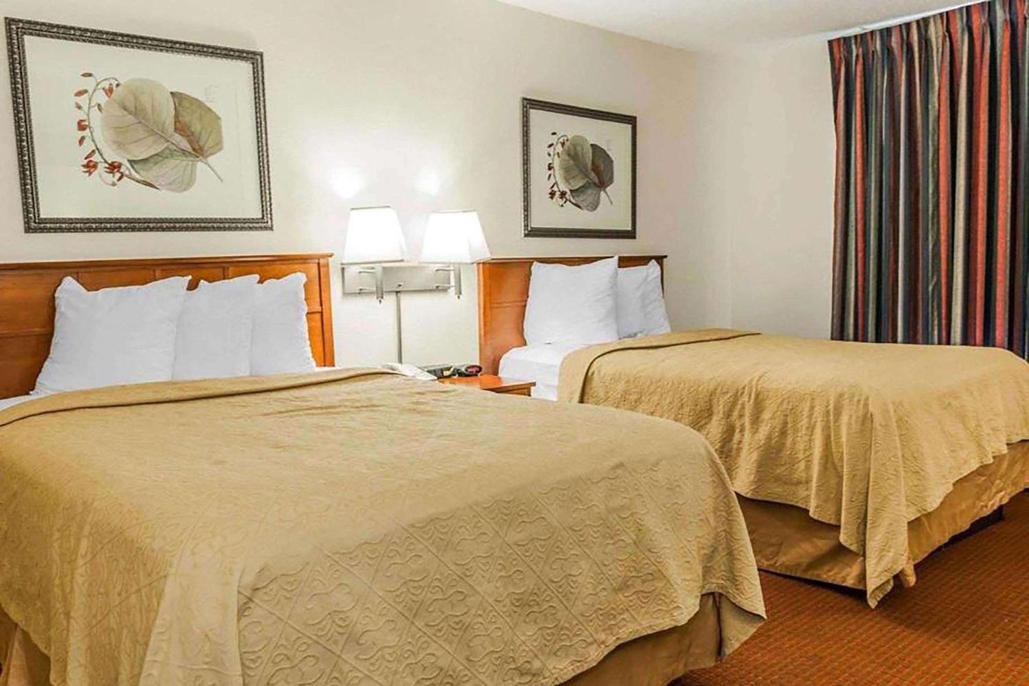 Baymont By Wyndham Indianapolis East Hotell Exteriör bild