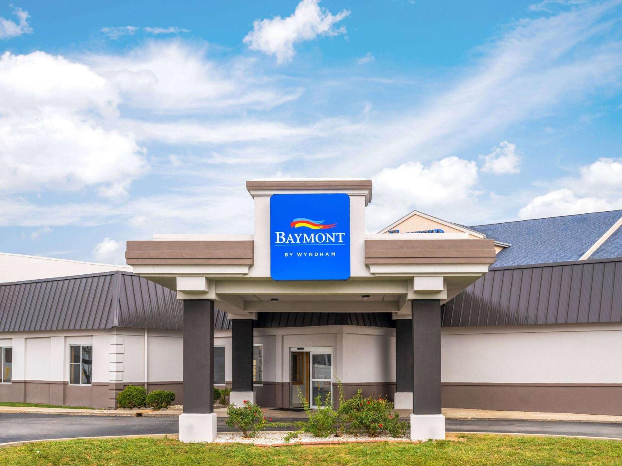 Baymont By Wyndham Indianapolis East Hotell Exteriör bild